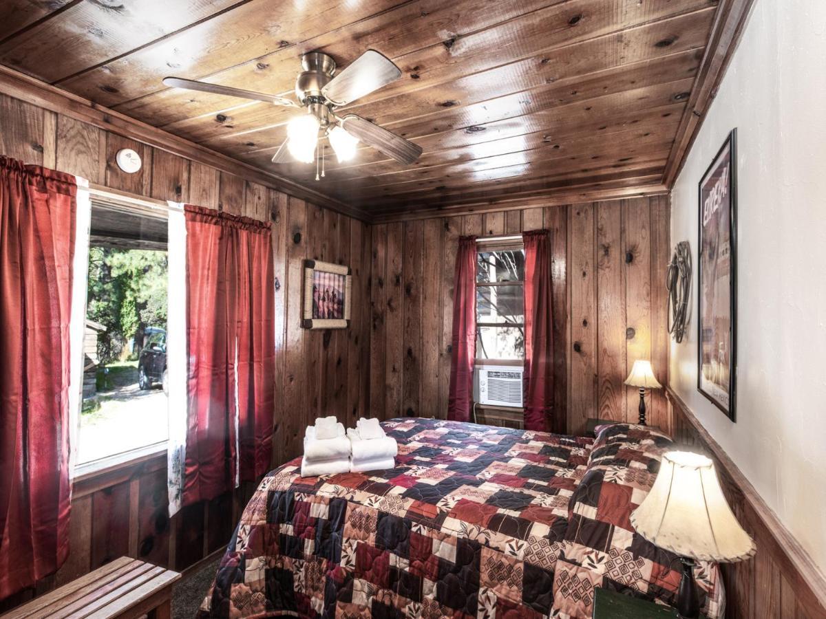Apache Village Cabinette 11, Queen Bed, Midtown, Sleeps 2 鲁伊多索 外观 照片